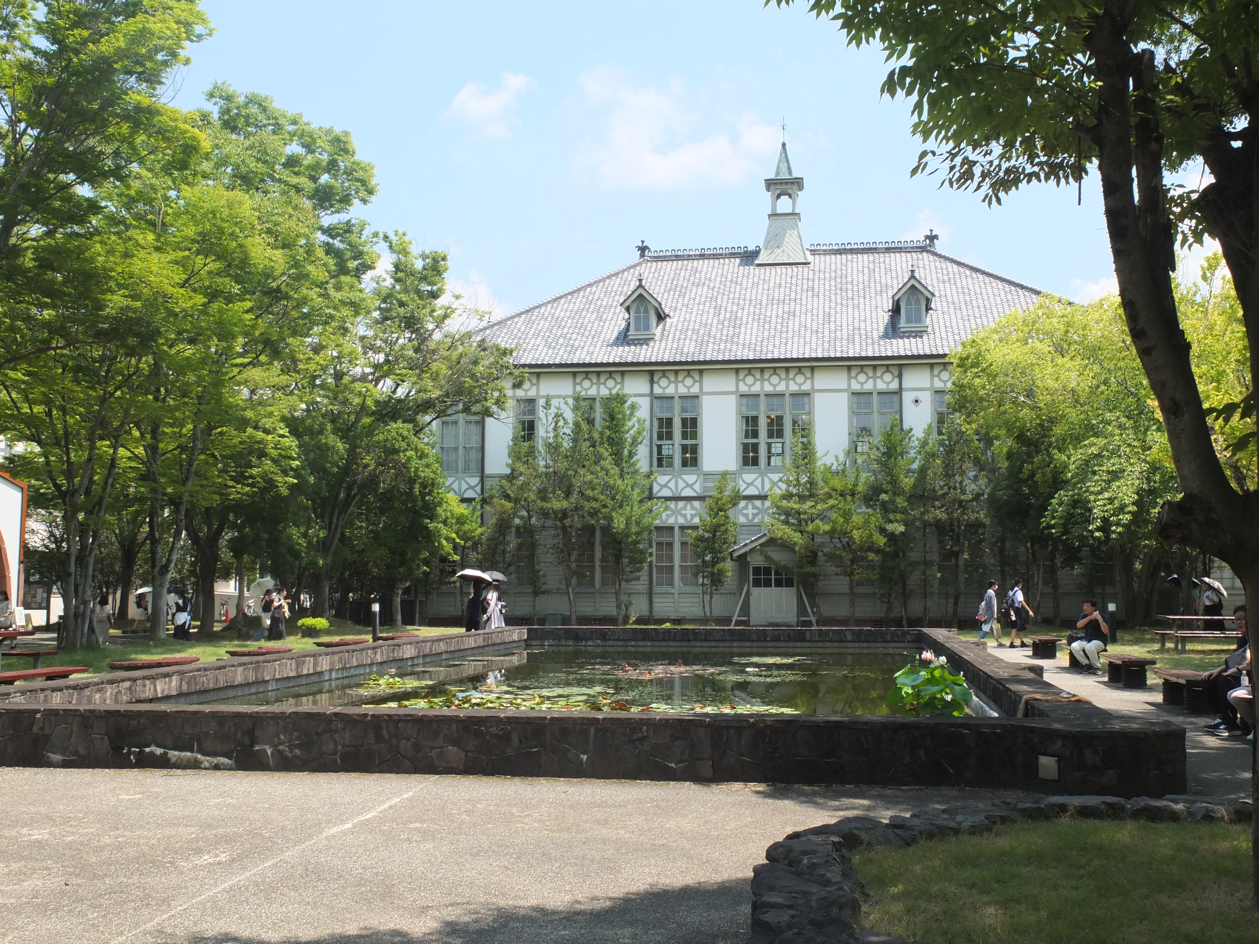 写真：学内の様子