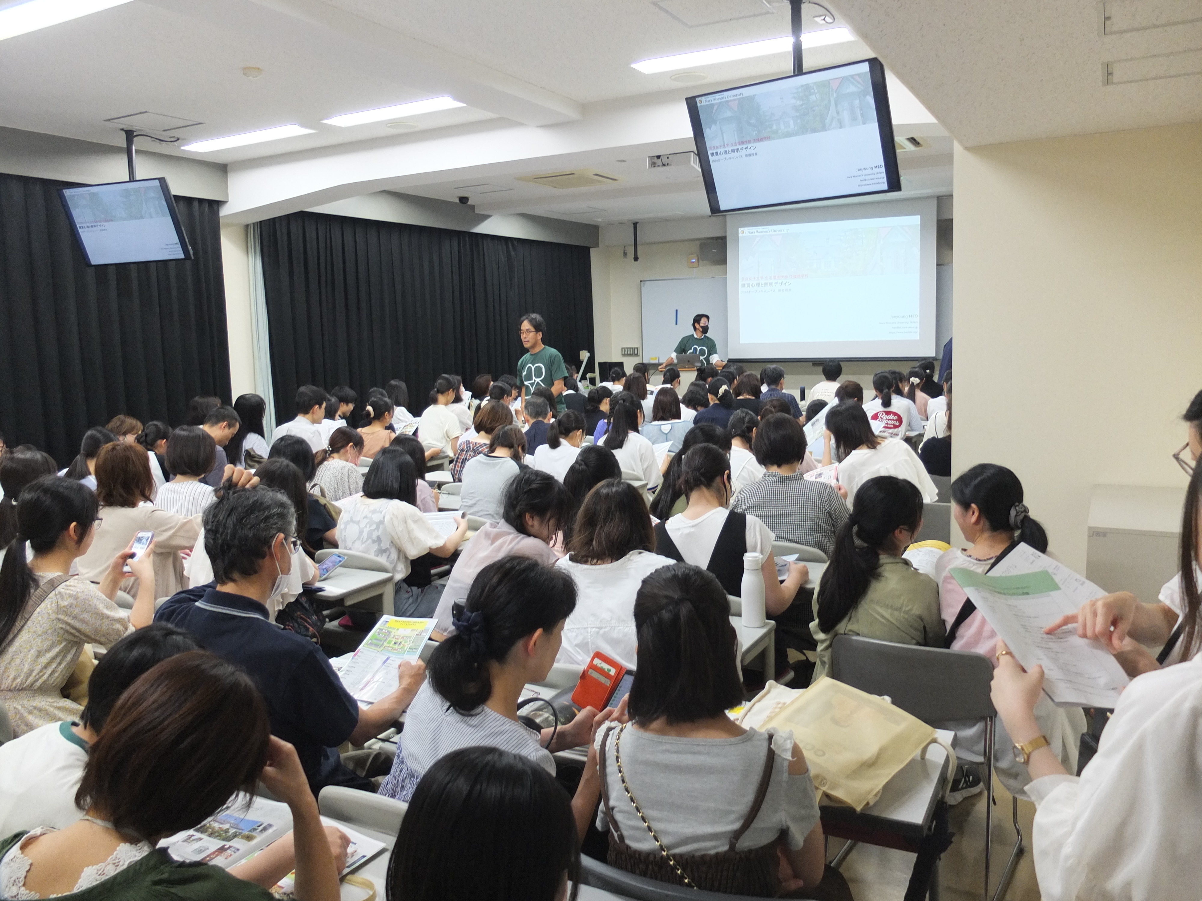 写真：生活環境学部模擬授業